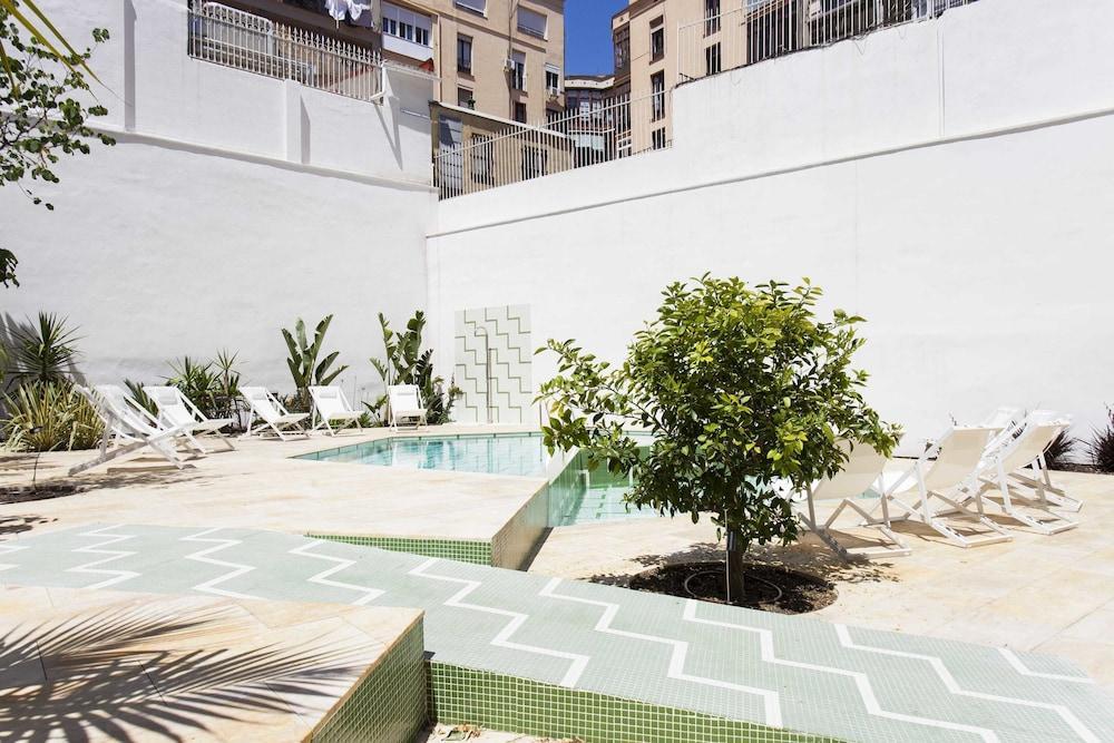 Aspasios Garden Apartment *